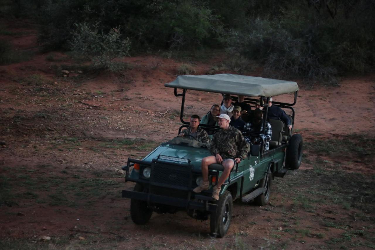 Tshukudu Game Lodge Hoedspruit Bagian luar foto