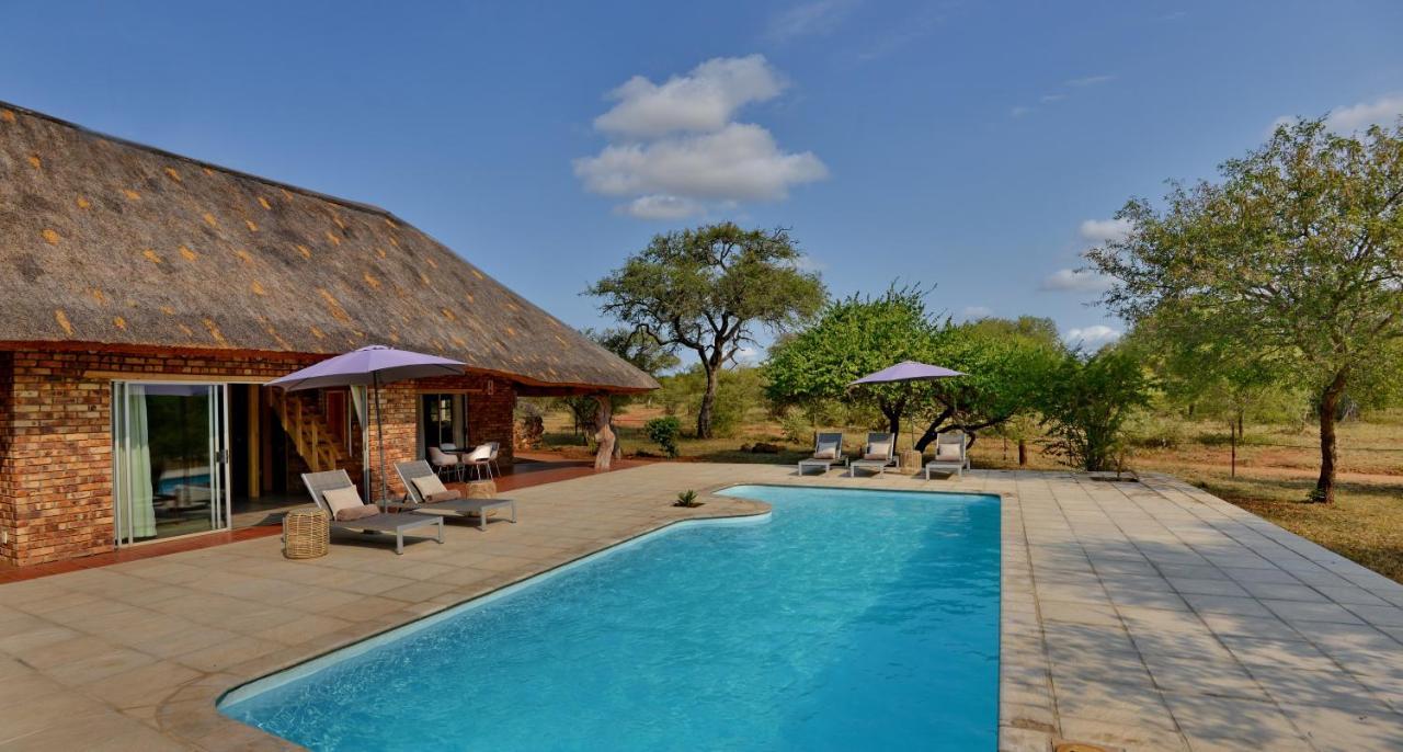 Tshukudu Game Lodge Hoedspruit Bagian luar foto