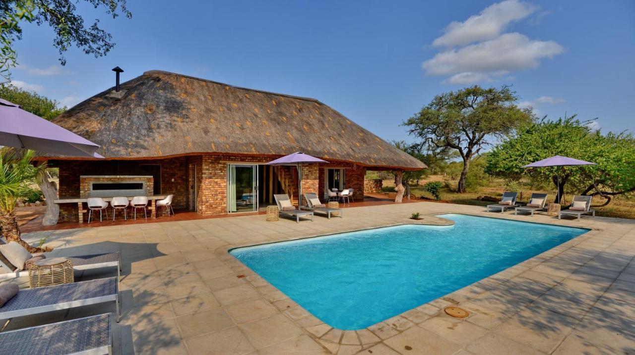 Tshukudu Game Lodge Hoedspruit Bagian luar foto