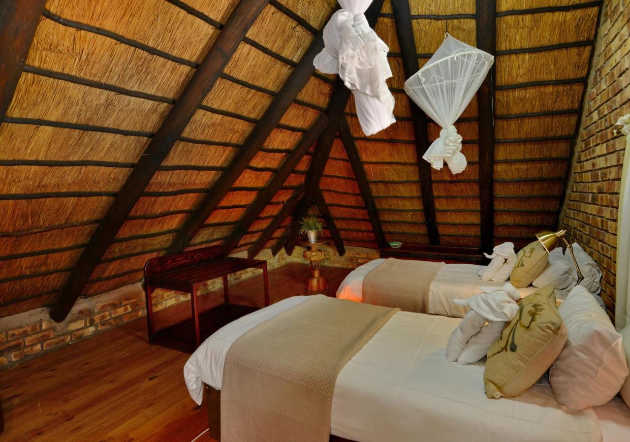 Tshukudu Game Lodge Hoedspruit Bagian luar foto